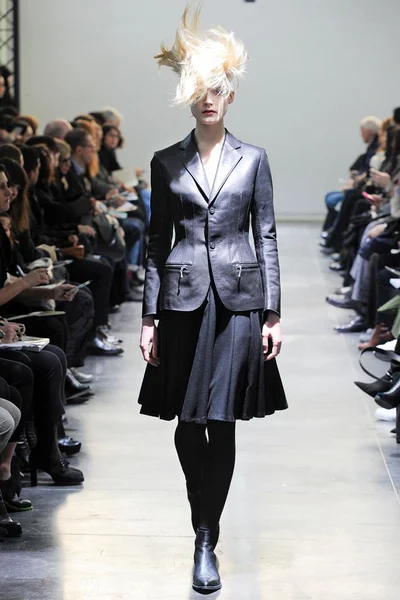 Look 9